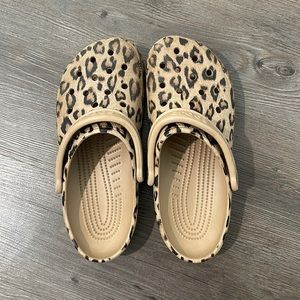 Womens size 9 cheetah crocs